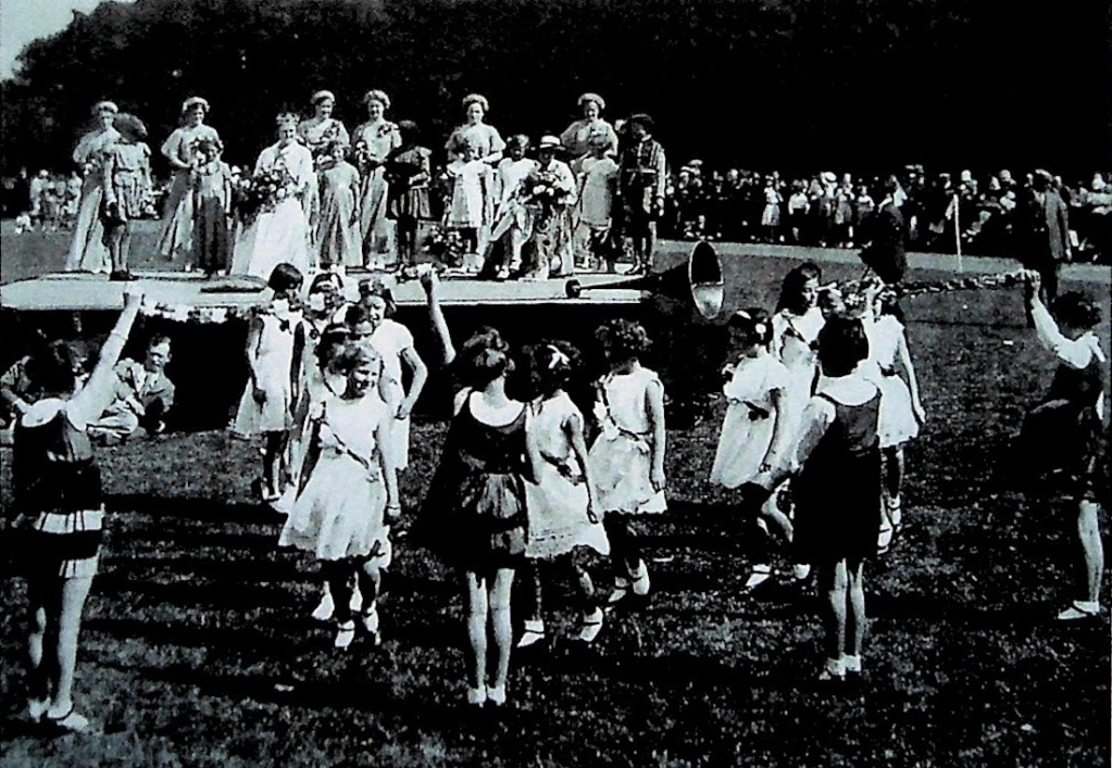 Children taking part in Helen Gebbie's 1935 Lace Queen ceremony