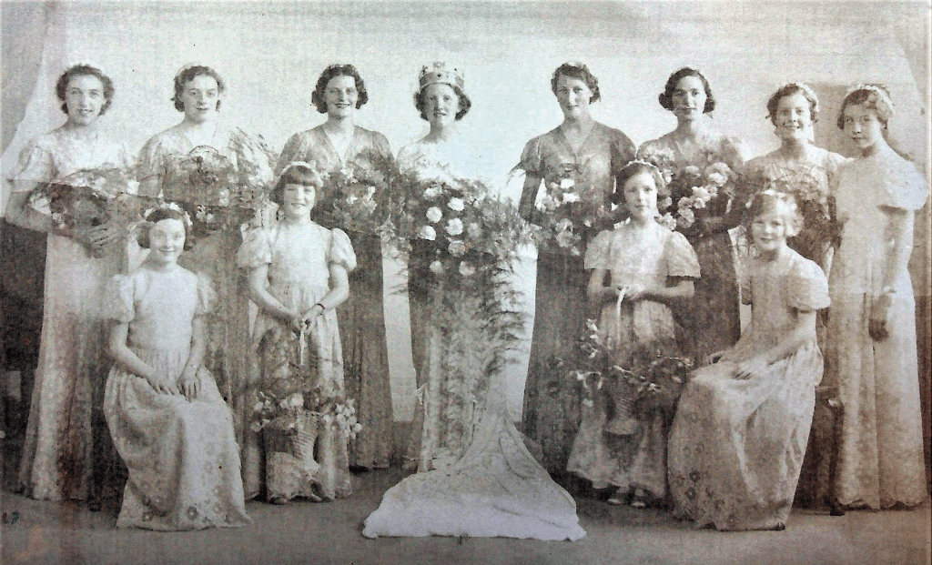 A second photograph of Margaret Dykes and the 1937 Lace Queen party
